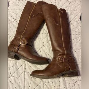 By Guess brown boots